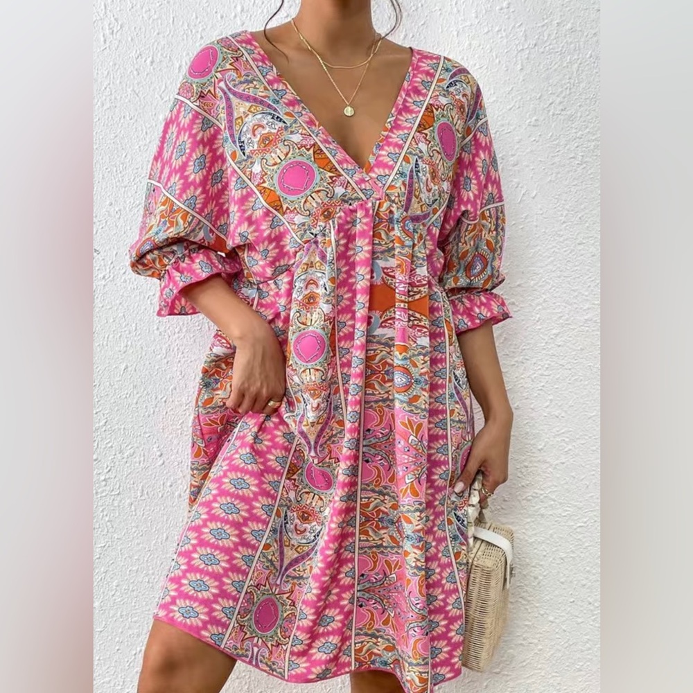 Floral print boutique flounce style dress. Size M
